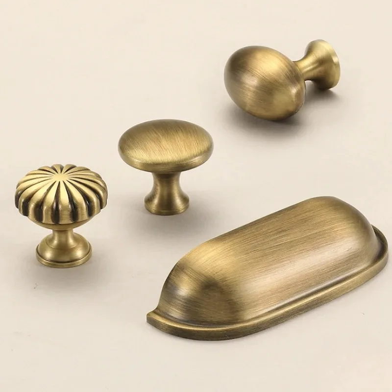 Poignées de meubles en Bronze Antique, poignées d'armoire de cuisine en laiton massif, boutons ronds de tiroir en forme de coquille, poignées de garde-robe