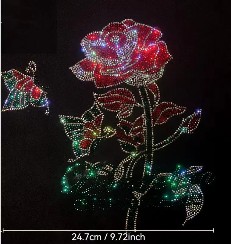 

Одежда своими руками, футболки, декоративные нашивки и аксессуары для одежды со стразами, розами и пайетками.