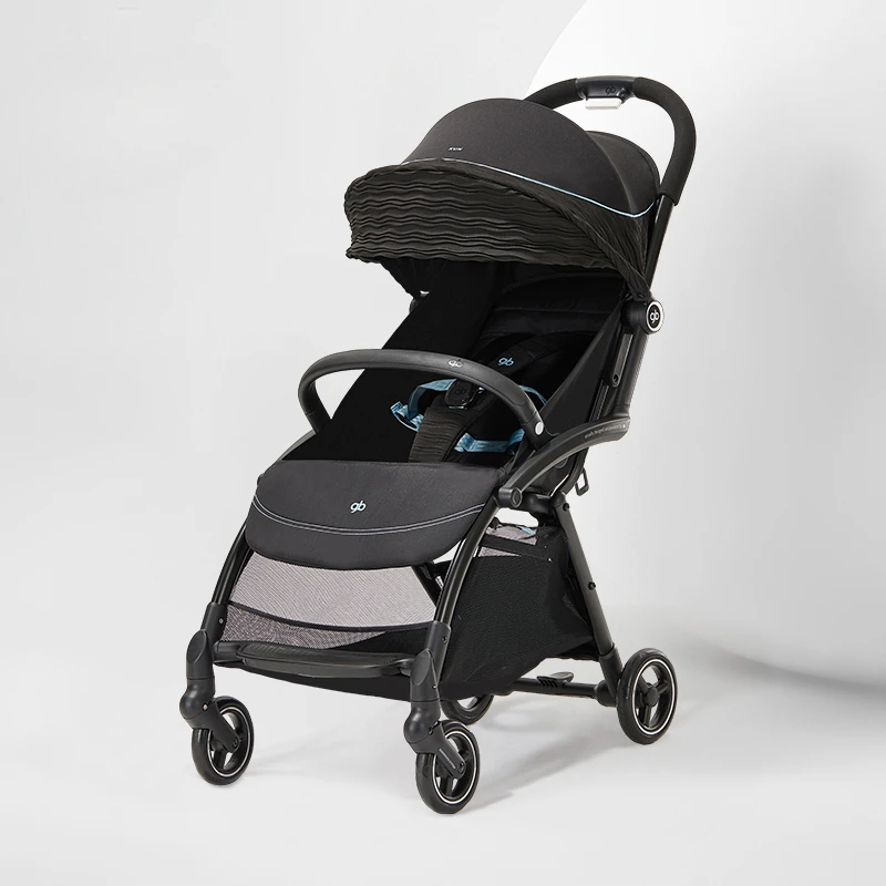 

The four-wheeled stroller is lightweight, can sit and lie down, and is portable and has a wide baby stroller Kunpeng