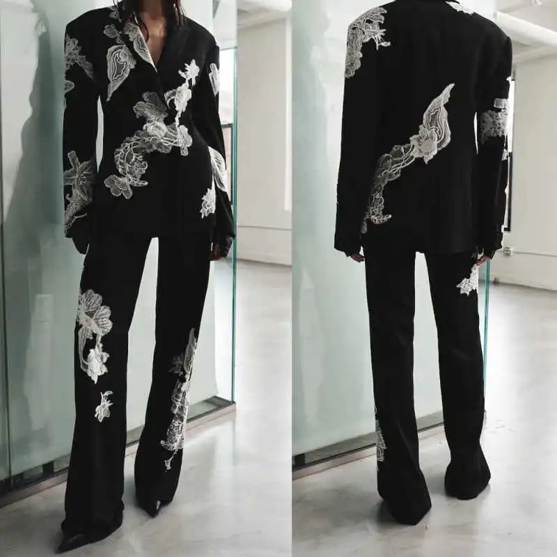 

Elegant Lace Appliques Mother Of The Bride Suits Peaked Lapel Jacket Blazers Plus Size Office Ladies Work Customized