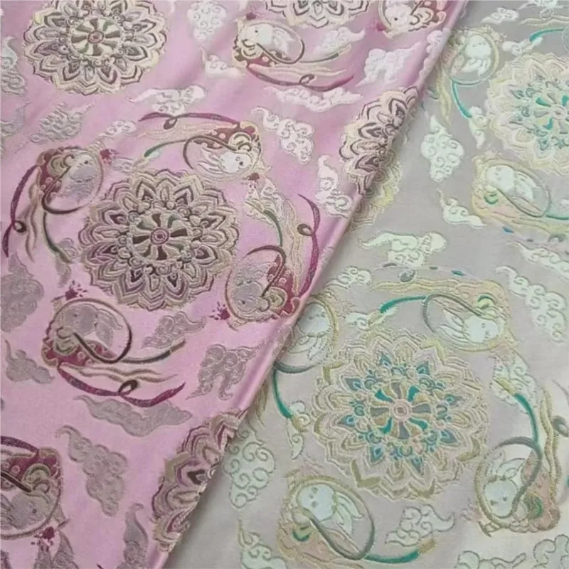 

New Chinese-style autumn and winter coat fabric that restores traditional patterns
