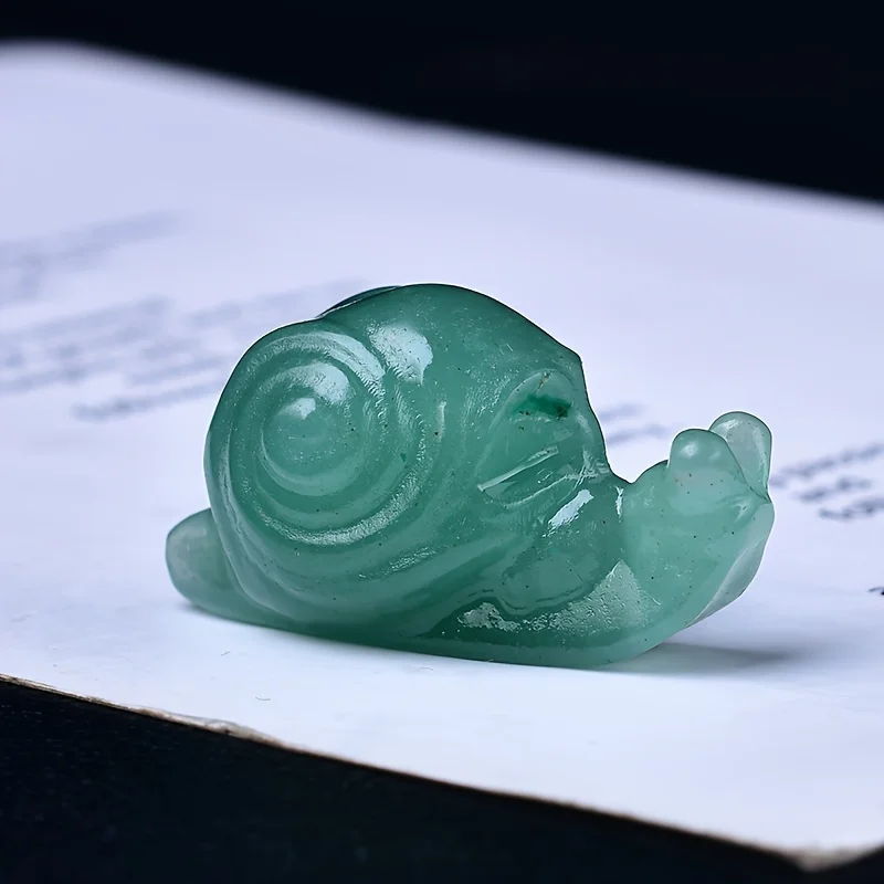 Kristall geschnitzter Totenkopf Schnecke Heilstein Taschendekoration Home Decor nackter Stein Tierstatue Kristall Sammlerstück