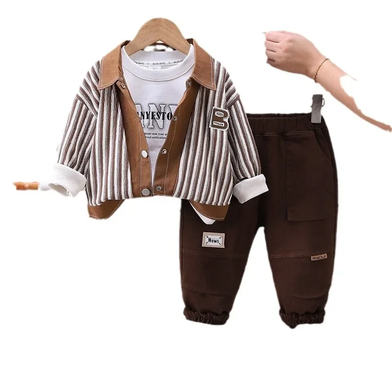 Boys' autumn suit 2024 new children's autumn fashion casual striped long-sleeved shirt three-piece baby trend 80-120cm