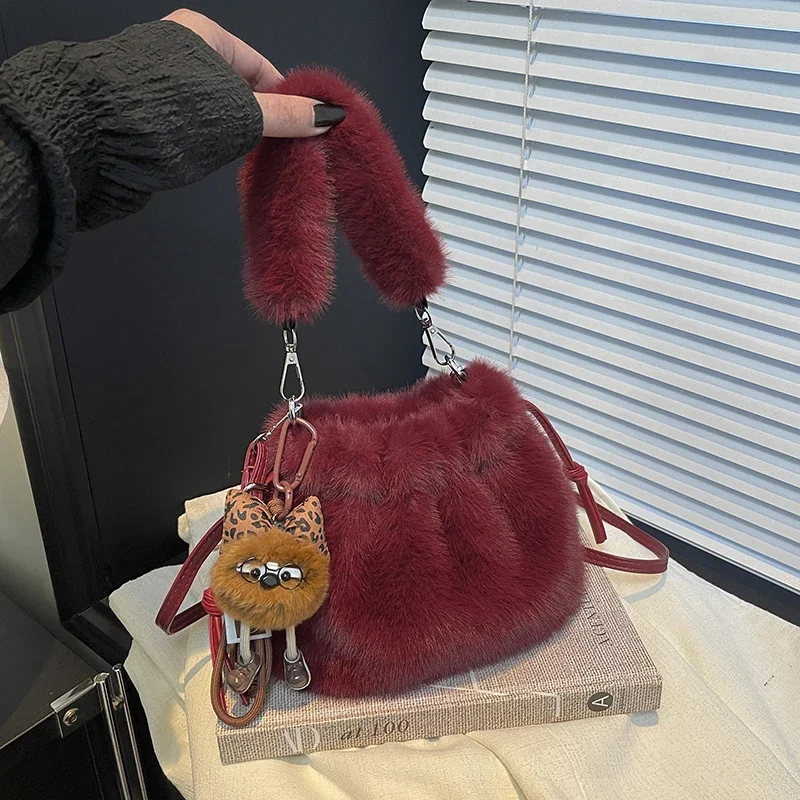 Fashion Winter Burgundy Faux Fur Bucket Crossbody Bag Sweet Soft Fluffy Drawstring Handbag Detachable Strap Plush Shoulder Bag
