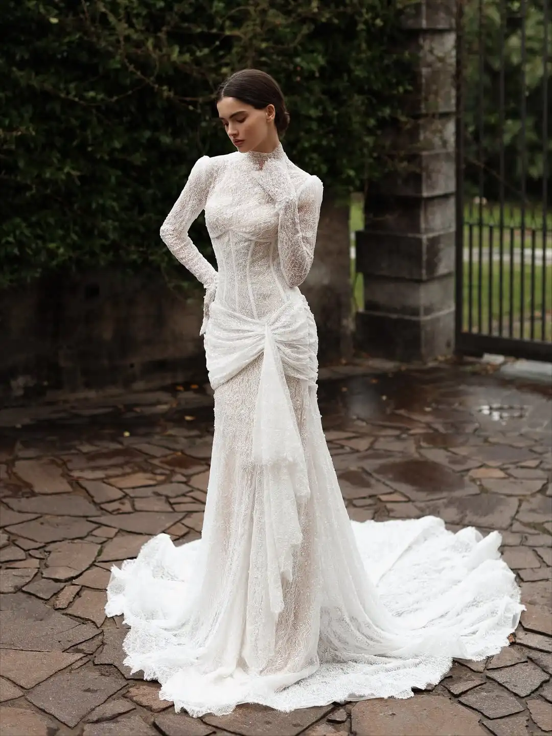 New Design O Neck Fishbone Corset Illusion Embroidery Waist Pleated Knot Charming Weddding Bridal Dress