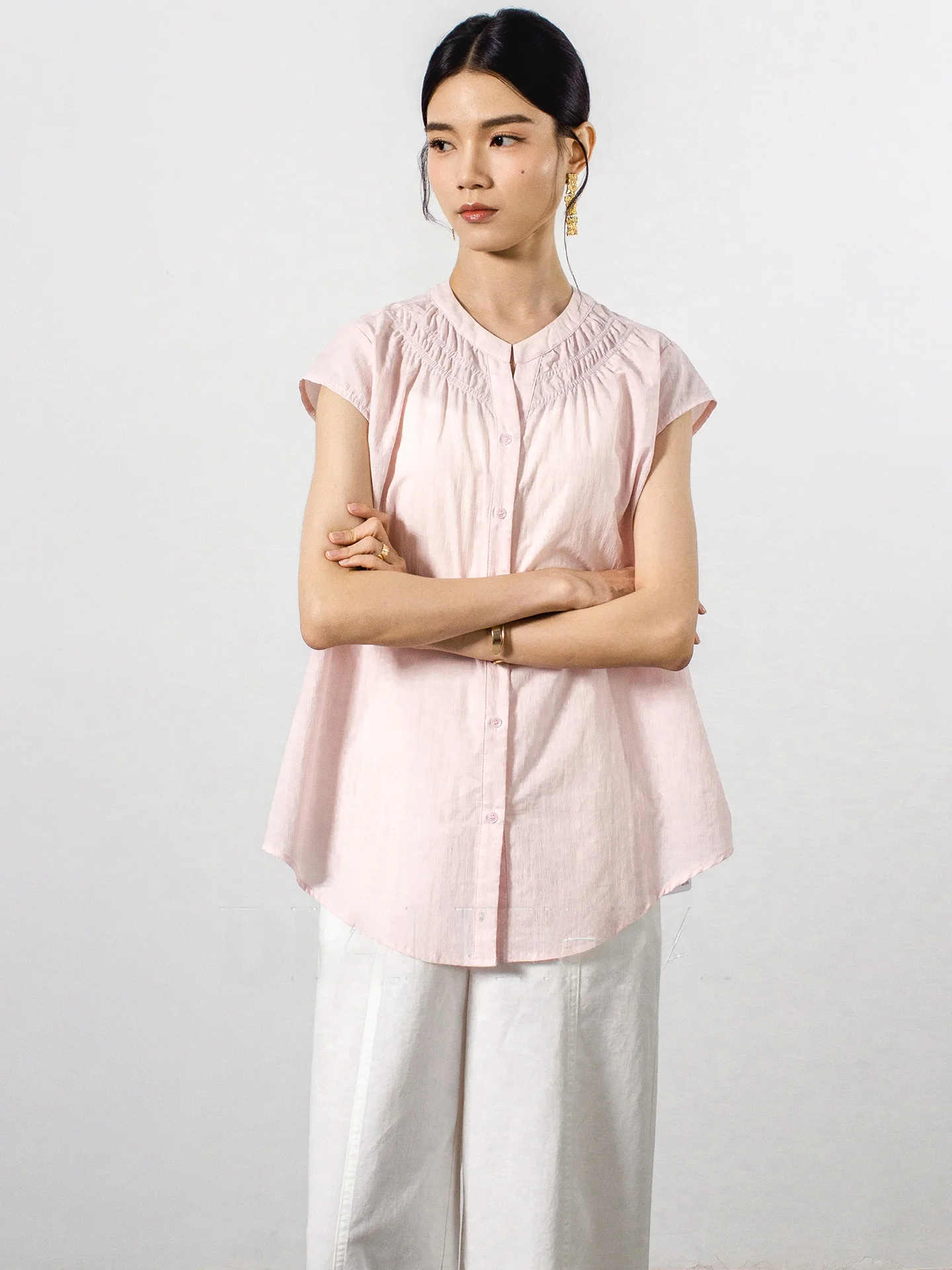 

Розовая женская рубашка DianThia с плиссированным воротником и коротким рукавом, свободного кроя, летняя, с круглым вырезом, из хлопка, в повседневном стиле, дышащая, приятная к телу.