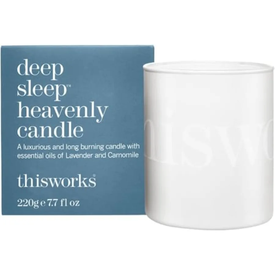 

Ароматическая свеча This Works Deep Sleep Heavenly Candle 220 г - Роскошная свеча, обогащенная эфирными маслами лаванды, ромашки и ветивера - Ha