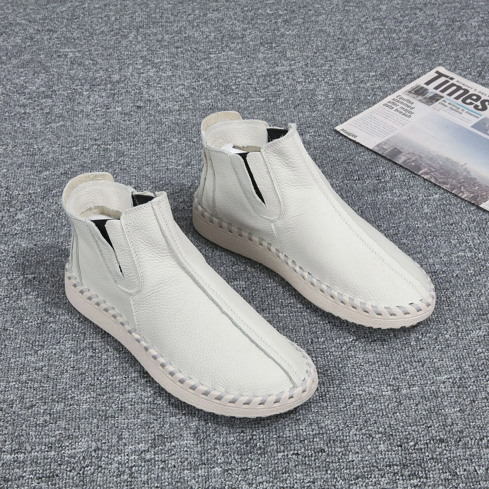 

Autumn Winter Genuine Leather Casual Shoes For Men High-top Men Leather Shoes Moccasins Slip-on Men Boots Soft Walking Shoes