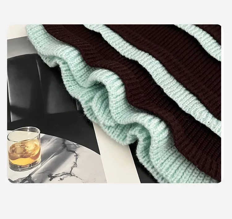Koreanische Mode Kontrast-Streifen-Strickmützen für Frauen Herbst Winter Reise Warm Vielseitig Süße Gerüschte Katzenohren-Pullover-Mütze – Detail 4