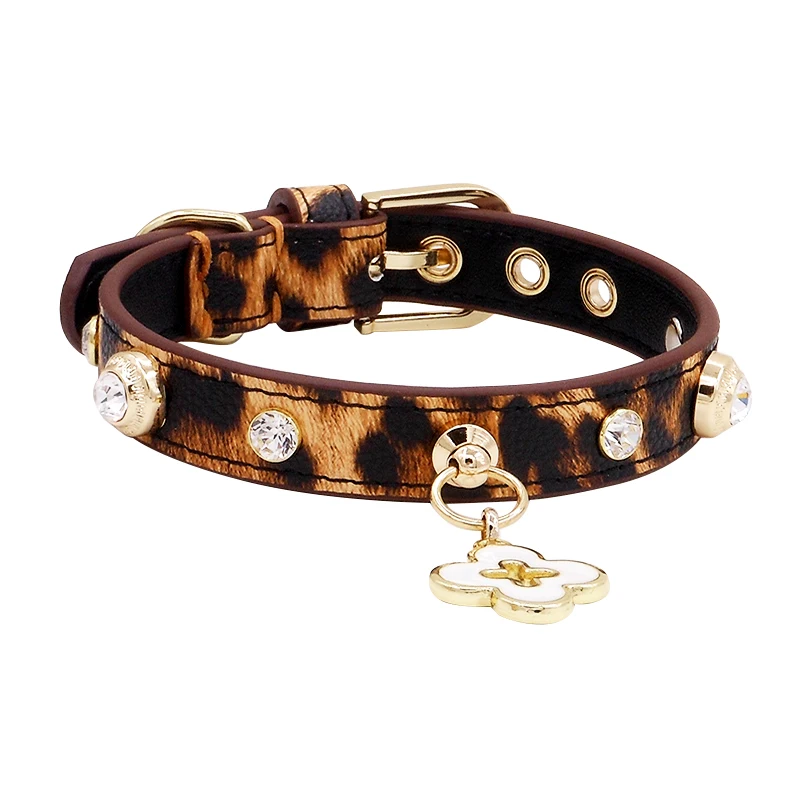 أخيل التشيكية الماس الحلمة مسمار جلد طبيعي الحيوانات الأليفة طوق الرقبة الدائري تيدي شنوزر كلب طوق مع مشبك معدني