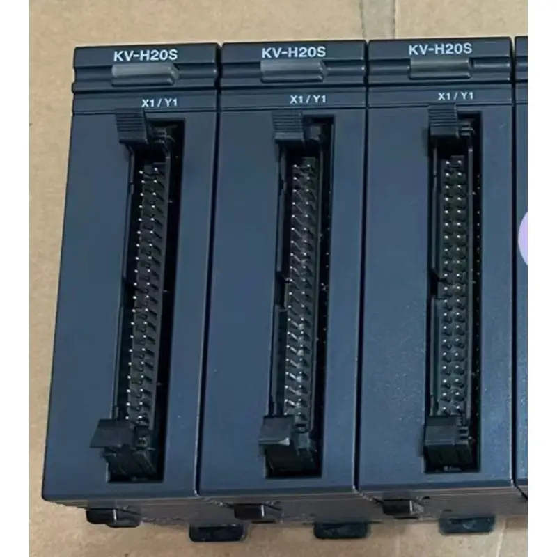 95% nuovo, modulo Keyence, KV-H20S