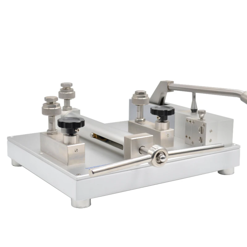 HS721 pneumatic calibration bench