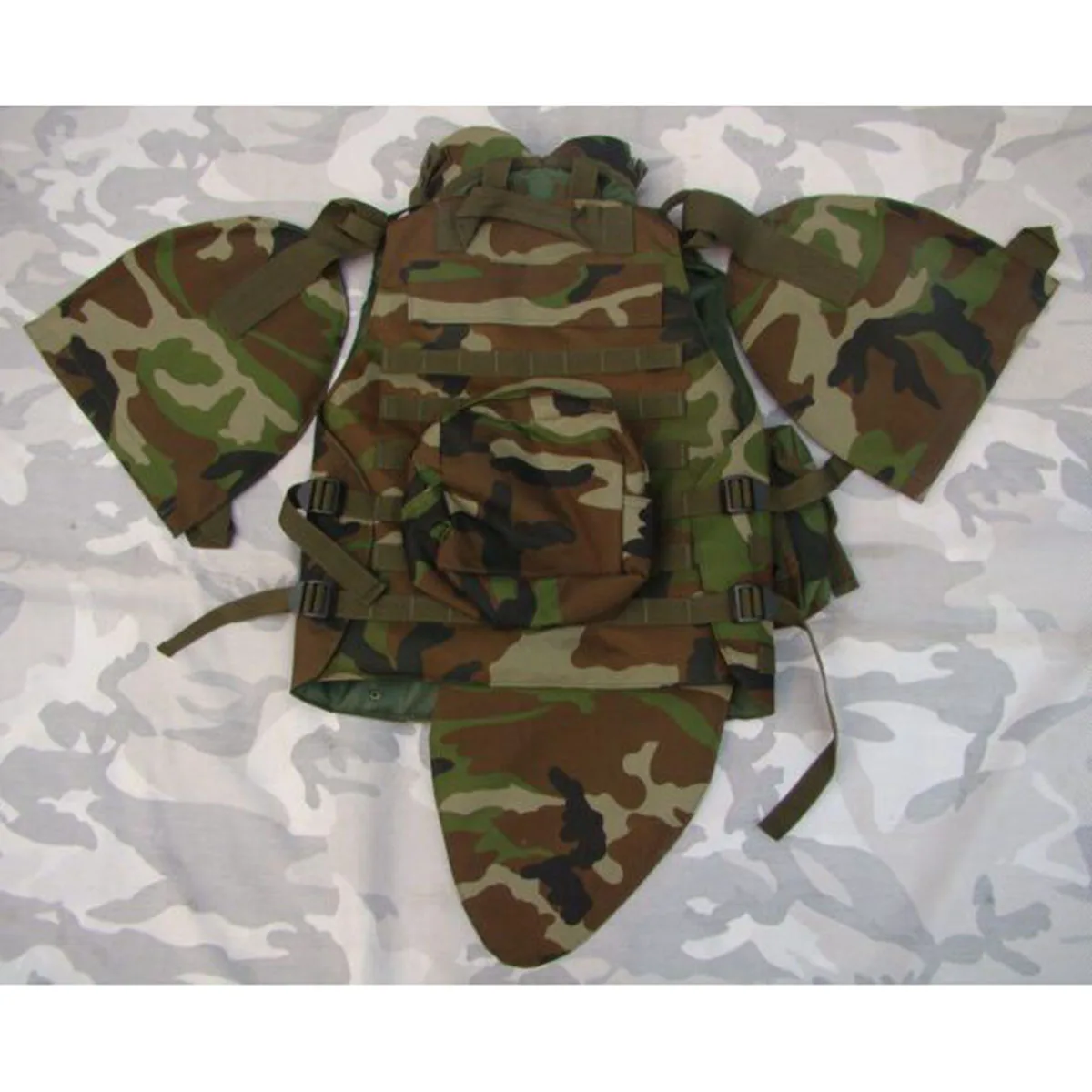 OTV vest, beautiful equipment, heavy crotch armor, field training vest, vest, vest, jungle color