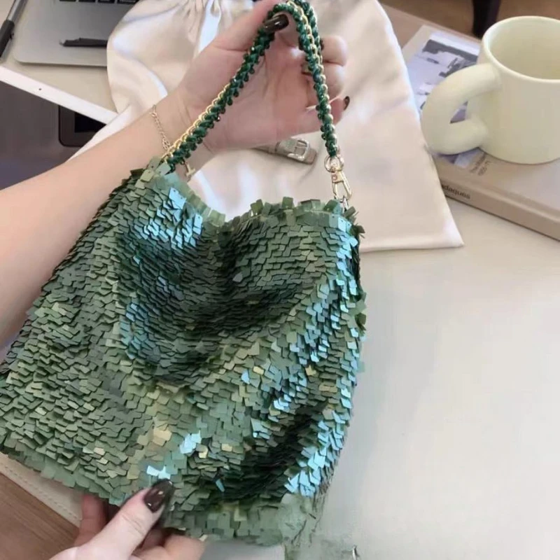 The Wizard of Oz 26 Early Spring New Matte Fish Scales Square Edge Gem Chain Small Square Bag Shoulder Bag Temperament Commuting