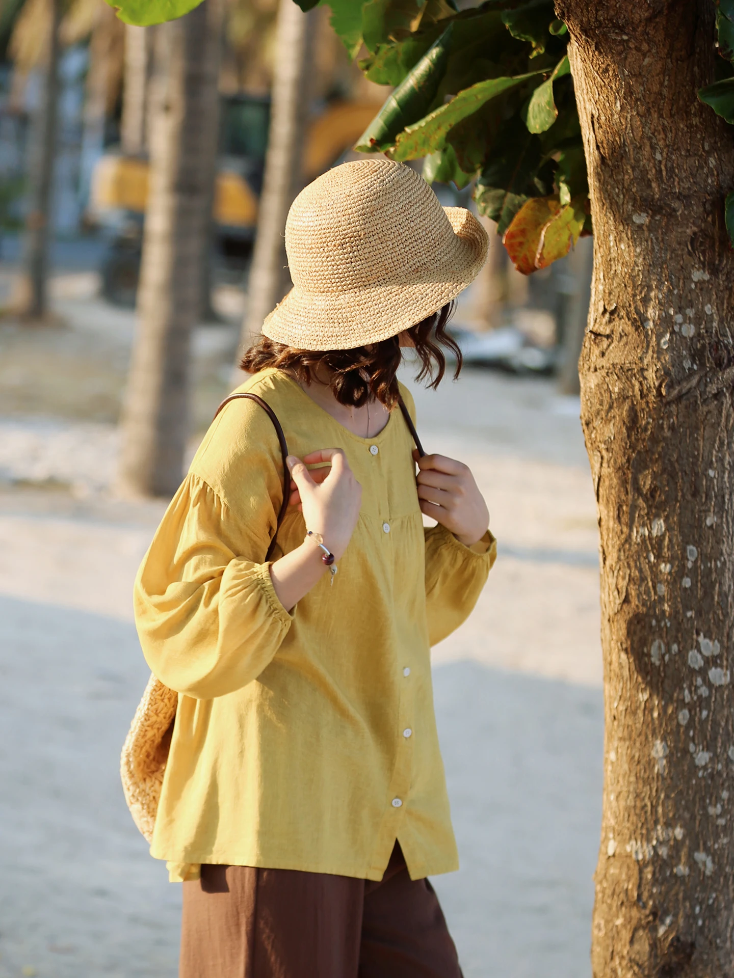 

Hua Ji C67 Pine Yellow Japanese Waed Loose Women's irt round Ne Spring New Sle Soft Dra Feel Comfortable Br...