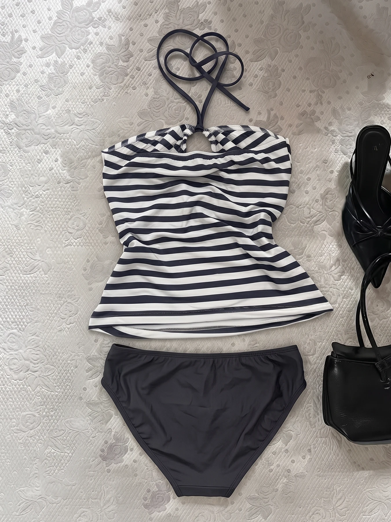 Horizontal Stripe Halter Tie‑Up Tankini Set, Side Ruched Tummy‑Hiding Two‑Piece Swimwear for Beach Vacation Spa