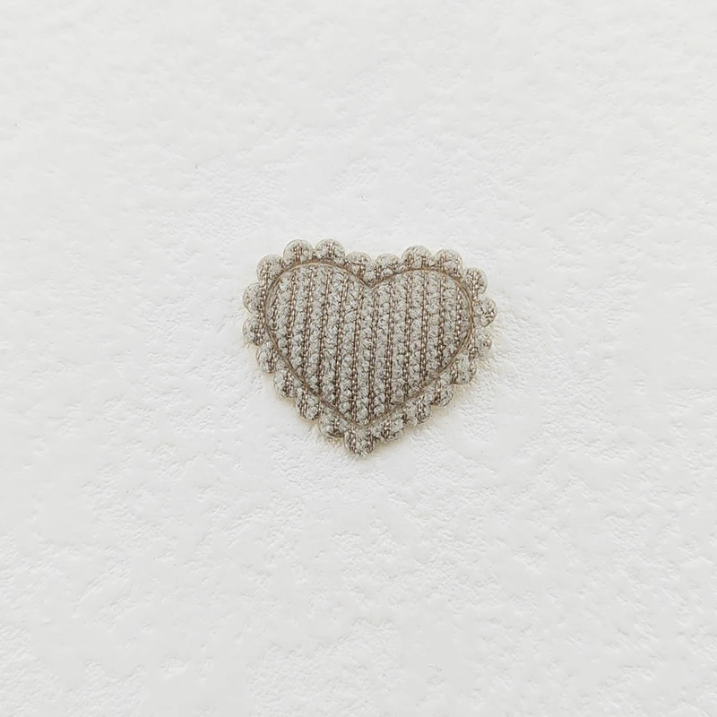 100 Stück 2,5x2,1CM Mini Glänzende Herz-Applikationen zum Aufnähen auf Kleidung, Hüten, DIY-Kopfbedeckungen, Haarspangen, Schleifen-Deko-Accessoires – Detail 20