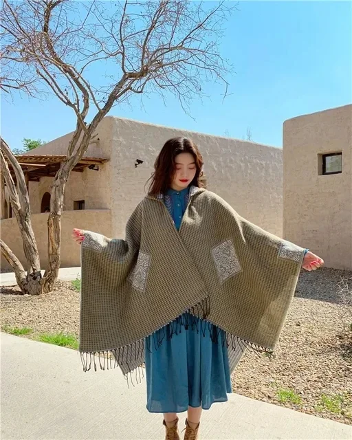 Spring Autumn Ethnic Style Travel Cape Warm Sunscreen Multi functional Imitation Cashmere Poncho Lady Capes Red Cloaks