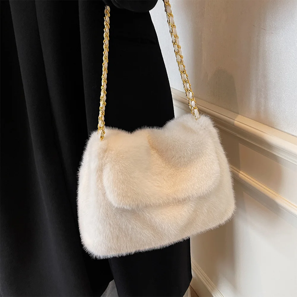 Winter Plush Shoulder Bag for Women Faux Fur Soft Crossbody Bag with Inner Pocket Magnetic Closure Flap Messenger Bag Fluffy Bag