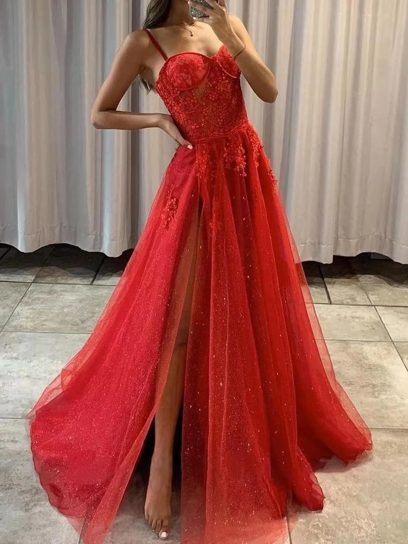 Personalizado requintado tule a linha cintas de espaguete lantejoulas vestidos de noite sem alças painel trem vestido de baile vermelho