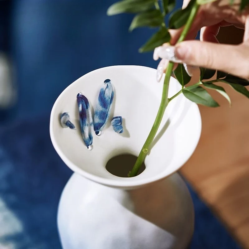 Vase gifts for relatives, friends and elders, dye rhyme flower arrangement device