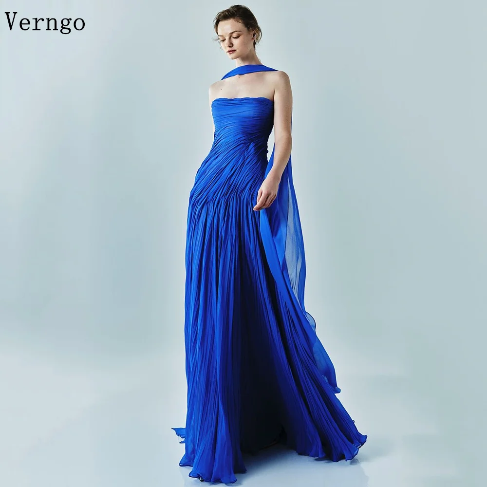 Verngo Abito da sera blu royal Elegante abito da ballo senza spalline A Line Abito da ballo in seta plissettato a mano fluido personalizzato
