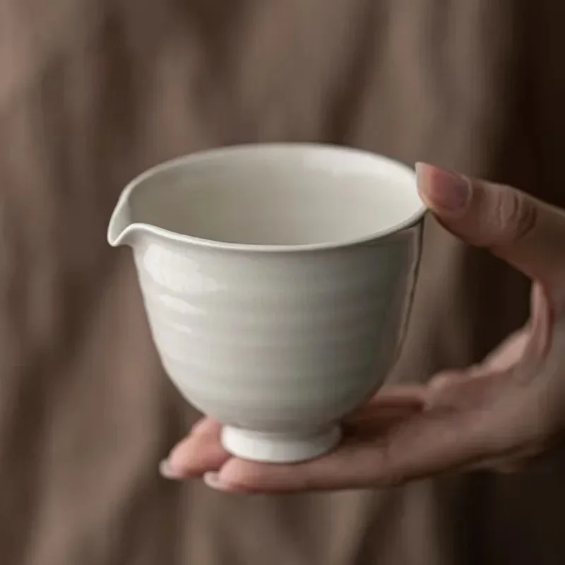 

Japanese Style Pitcher Ceramic Antique Tea Serving Pot Heat-Resistant Tea Brewing Fair Cup Gong Dao Bei Tea Infuser