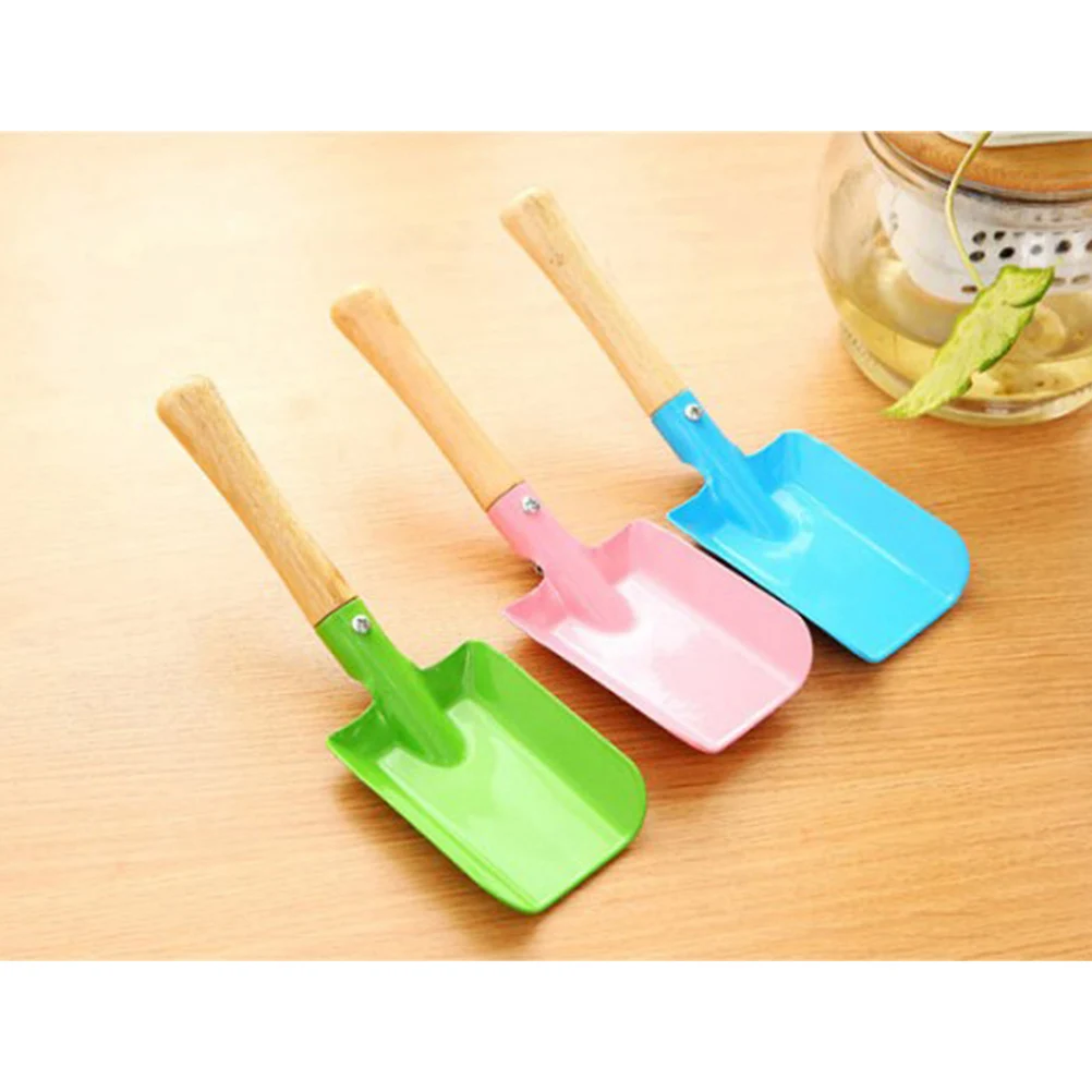 

3Pcs Premium Wooden Hand Trowel Homegrown Gardening Tool Flowerpot Shovel Break Shovel Scoop for Garden Plant(Random Color)