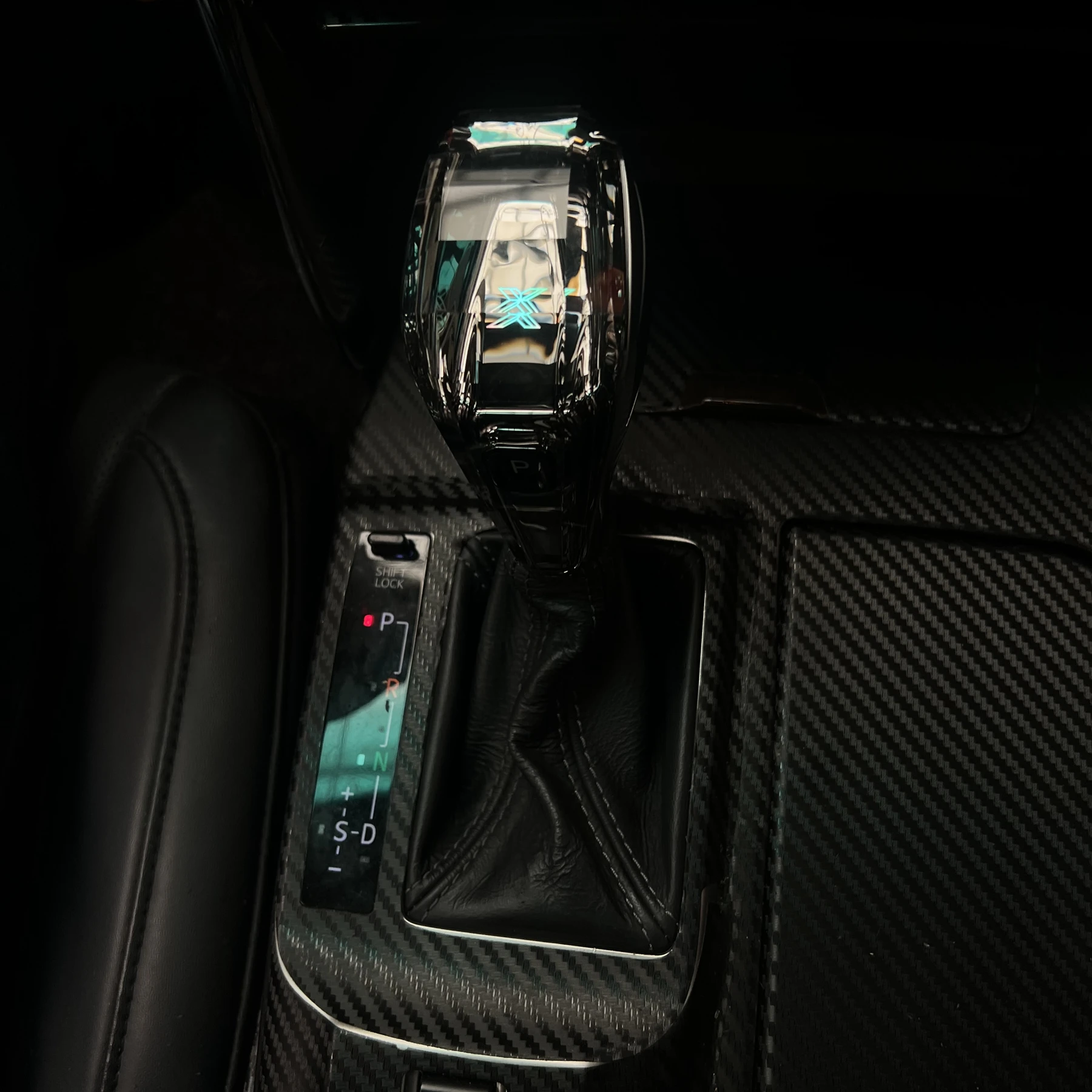 Crystal shift handle is suitable for   toyota  reiz   automatic shift head without unlock button.