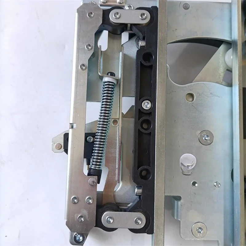 KM602673G15 Elevator Parts AMD Advanced Modular Door System Lift Door Coupler Knife Gate Elevator Door Parts