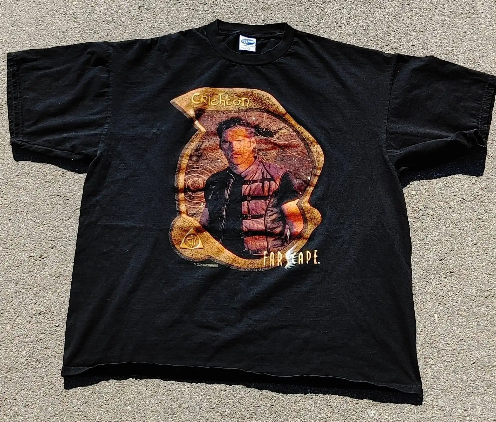 Vtg 1999 Farscape TV Series John Crichton Cygnus T Shirt 2XL