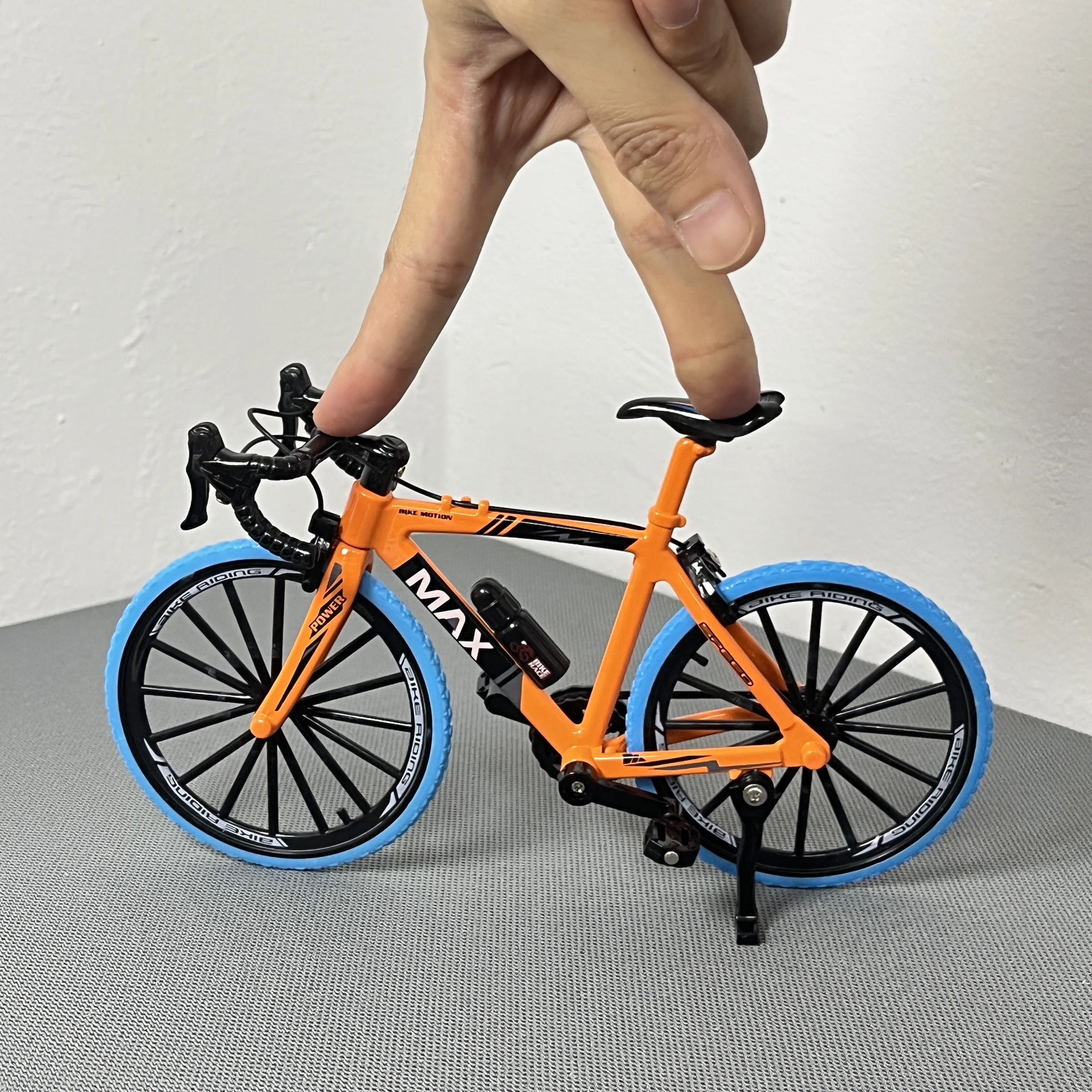 1: 8 Mini Model Alloy Bicycle Decoration Casting Metal Mountain Finger Mini Bicycle Simulation Toy Boy Gift