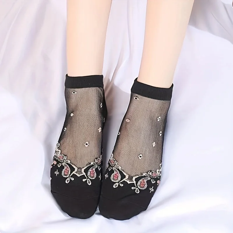 5 Pairs Spring Summer Women\'s Ultra Thin Mesh Knit Socks Vintage Floral Embroidery Ankle Sock Cool Transparent Female Socks