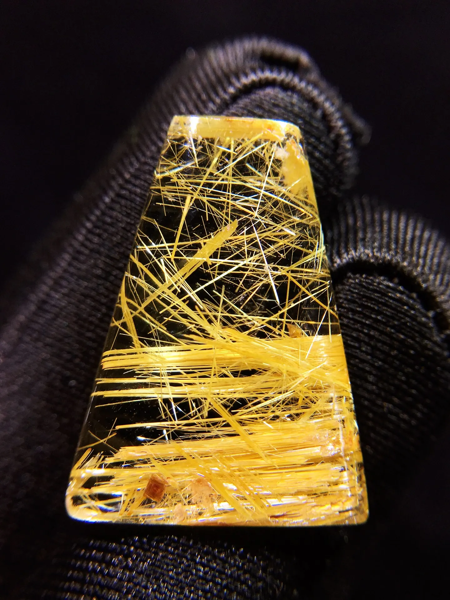 

Natural Gold Rutilated Quartz Pendant Necklace Jewelry 24.3*17.7*5.5mm wealth Rutilated Women Men AAAAAAA