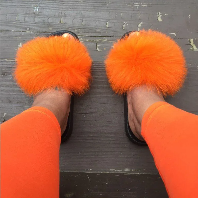 New Arrival Girl Luxury Fluffy Fur Slippers Ladies Indoor Warm Furry Fur Flip Flops Women Amazing Plush Fur Slides Wholesale Hot image 4