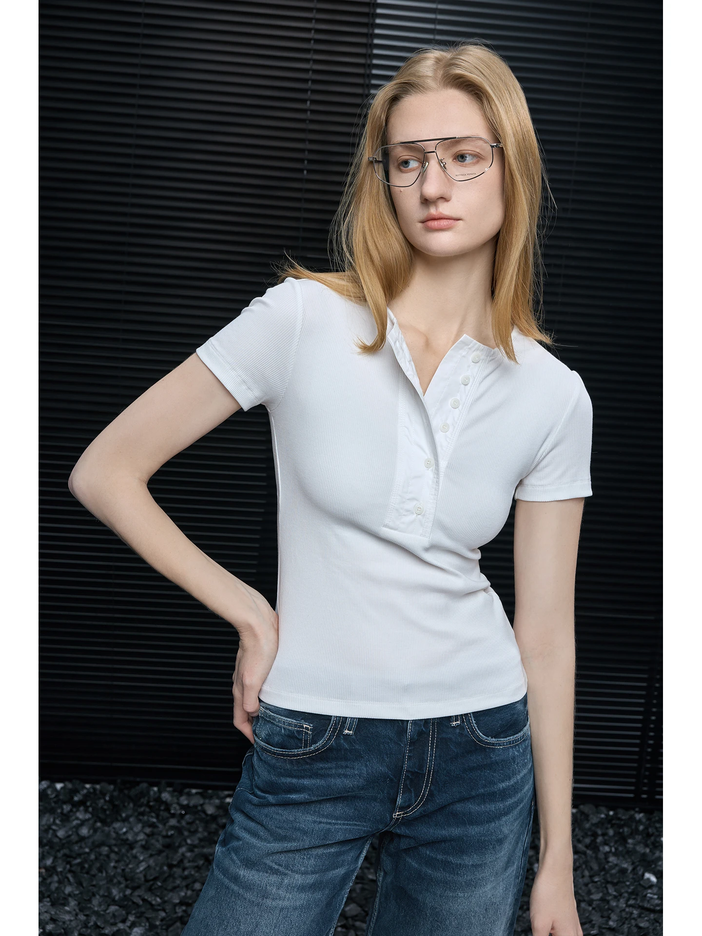 

White ort Sve round Ne T-irt Women's Faionable Street Sle Slim Fit Cotton Blend Elastic Fiber Spring New Arrival