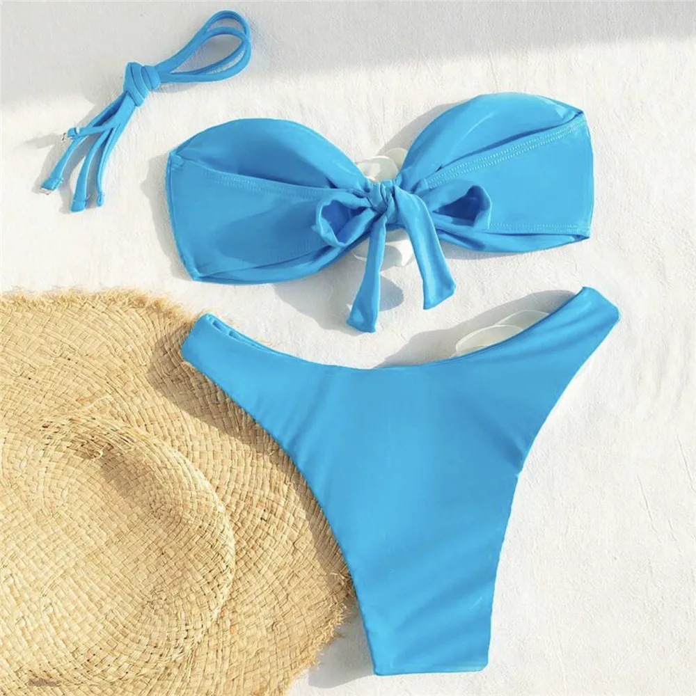 Bikini Bandeau con flores en 3D para Mujer, traje de baño Sexy de color azul, conjunto de Bikini con Tanga, 2024