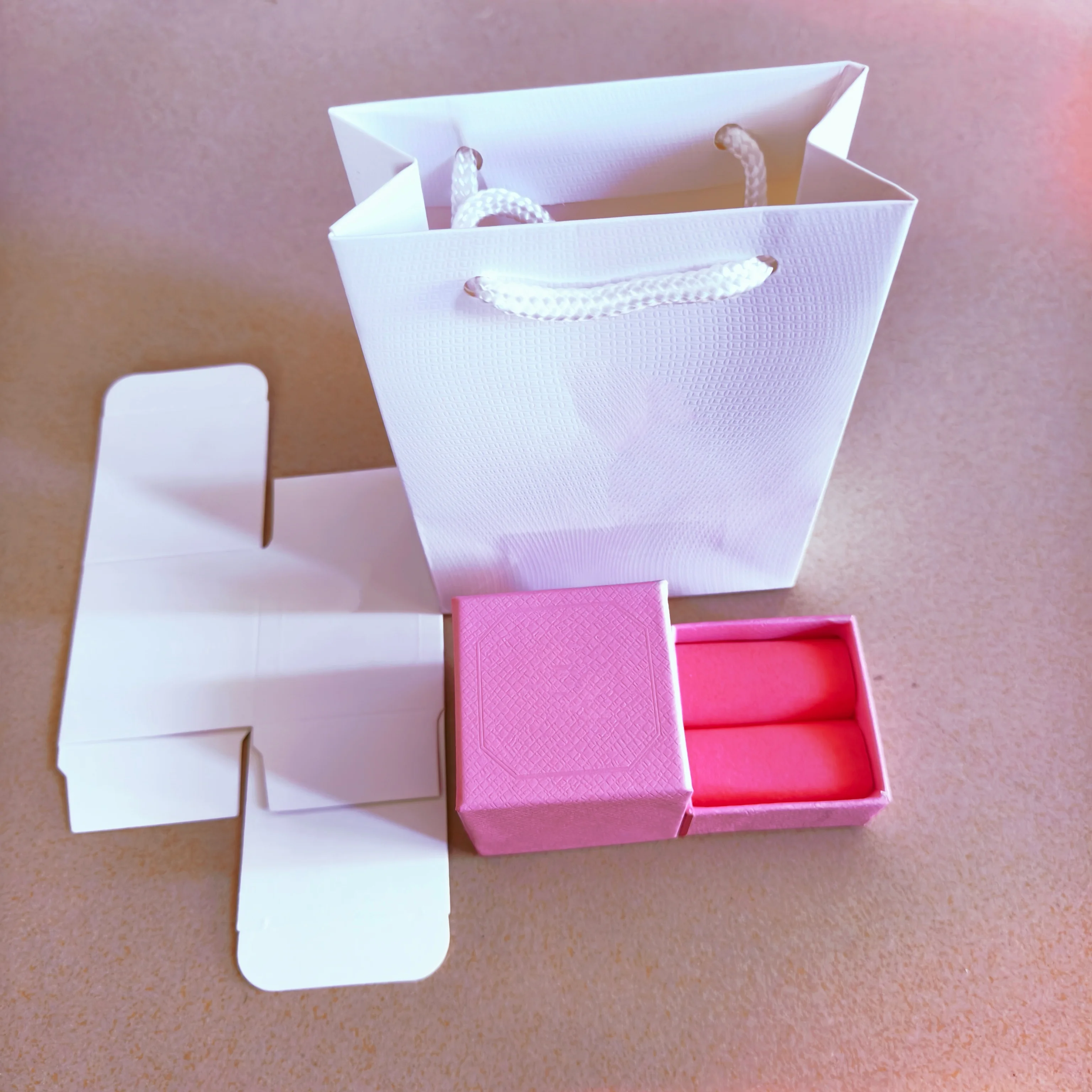 Picture 4: European and American New Exquisite Necklace Bracelet Earring Pink Box Romantic Stone Crafts Accessories Jewelry Package