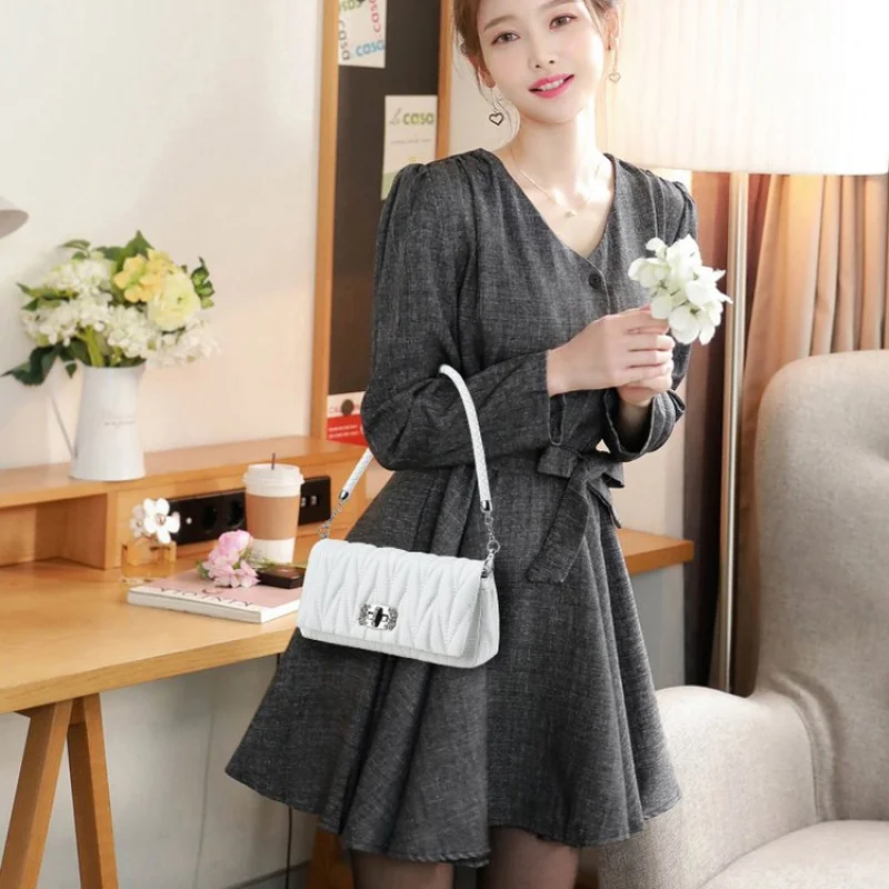 

Vintage Solid Color Handbag Crossbody Stylish Elegant For Casual Outing With Minimalist Leather And Fashionable Design