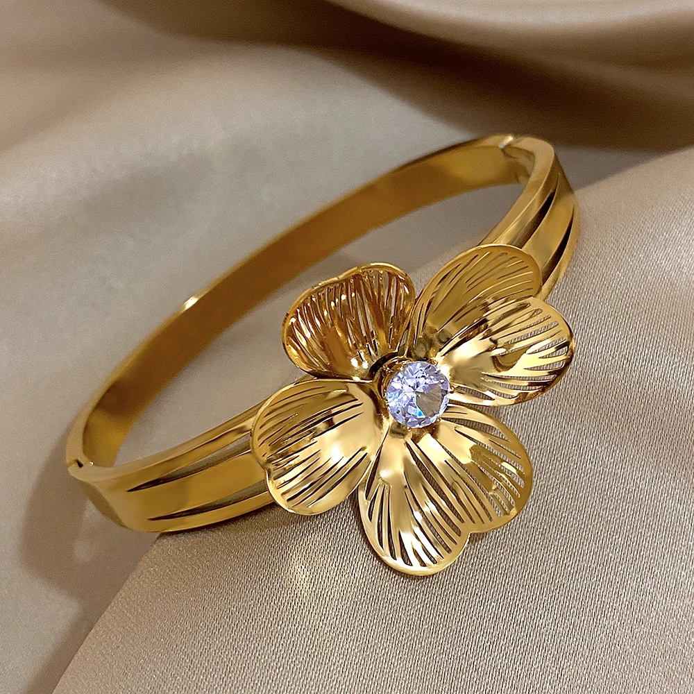 

Freetry Elegant Stainless Steel Flower Spring Bangle Bracelet for Women Inlaid Rhinestone Floral Opening Bangle Lady Jewelry