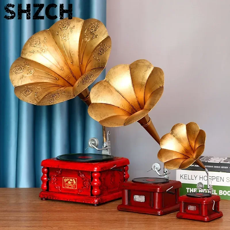 Luxury Vinyl Record Player Ornament Retro Model Phonograph for Window Decoration Antique Style Accent  Vintage Decor Display