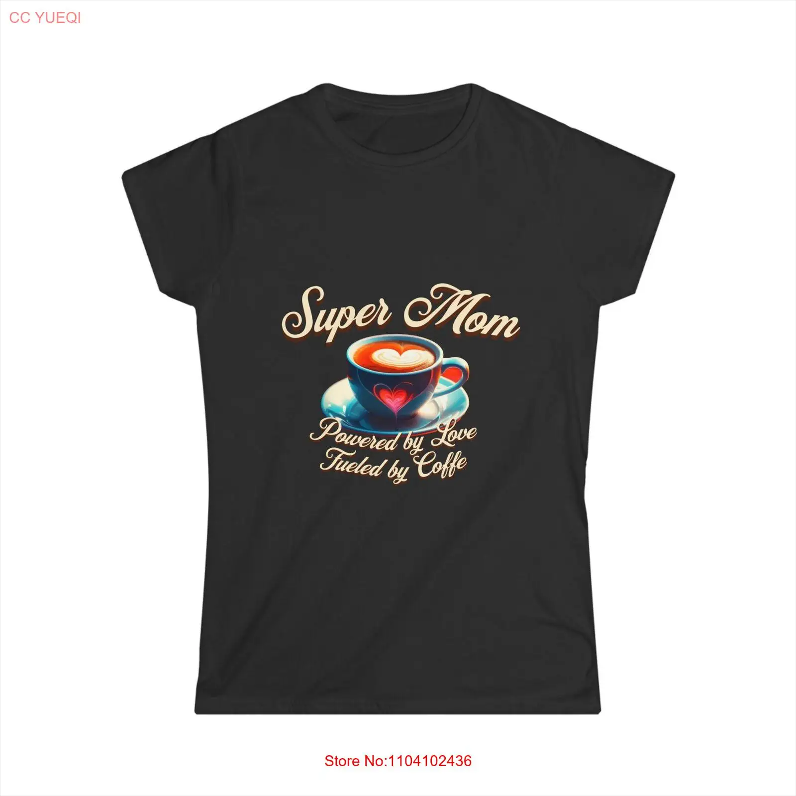تي شيرت هدية عيد الأم. Super Mom Powered by Love Fueled مع القهوة