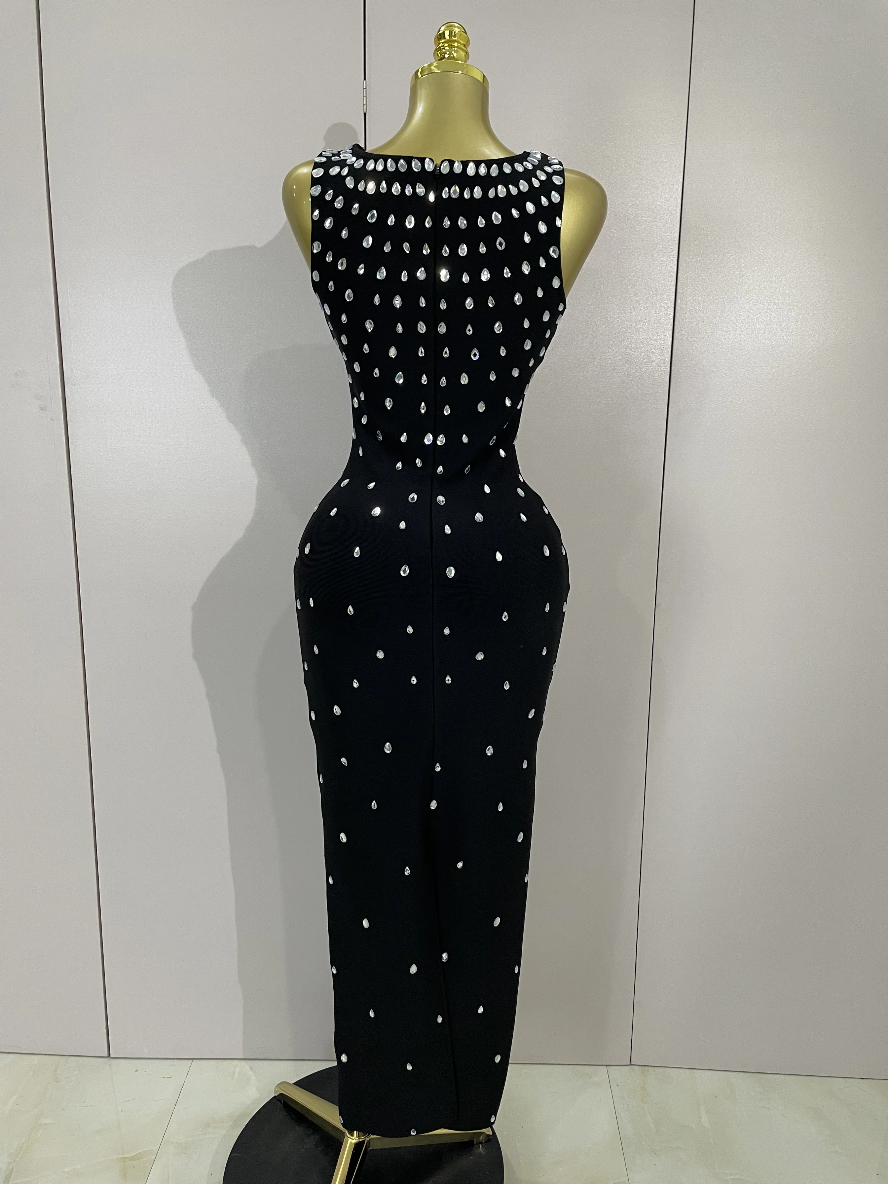 Vestidos elegantes de cumpleaños, vestido largo ajustado sin mangas con diamantes de lujo, vestido de fiesta de graduación de noche para celebración de calle alta