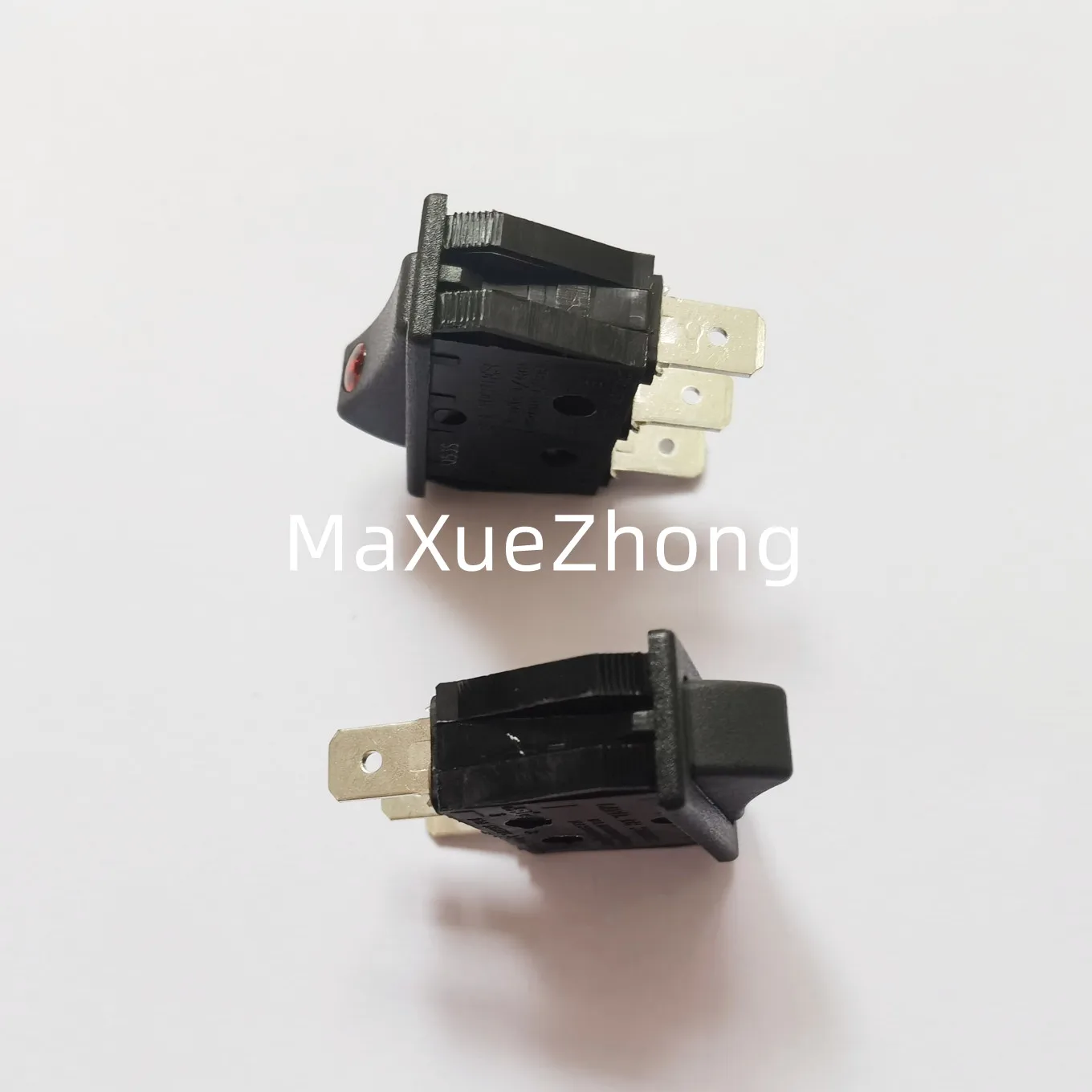 Originele nieuwe 100% RH110BR met rood indicatielampje tuimelschakelaar voeding 3pin