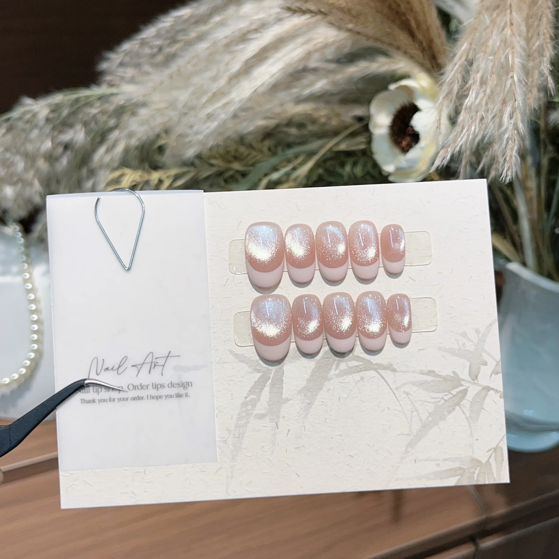 10 Uds. De uñas postizas cortas de almendra, juego de manicura de amor con lazo rosa francés, uñas postizas con acabado ovalado y diamantes de imitación reutilizables