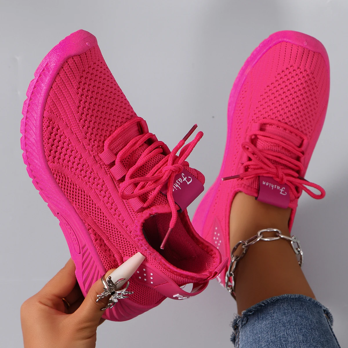 Spring new women\'s sports shoes, fashionable, breathable, lightweight, non-slip, wear-resistant, casual sports shoes, flat shoes