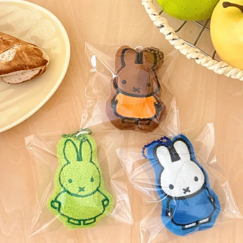 Uroczy breloczek z pluszową zawieszką Miffy, niszowy, uniwersalny dodatek do torby, dekoracja, pluszowe lalki dla dzieci, prezenty świąteczne dla chłopców i dziewczynek.