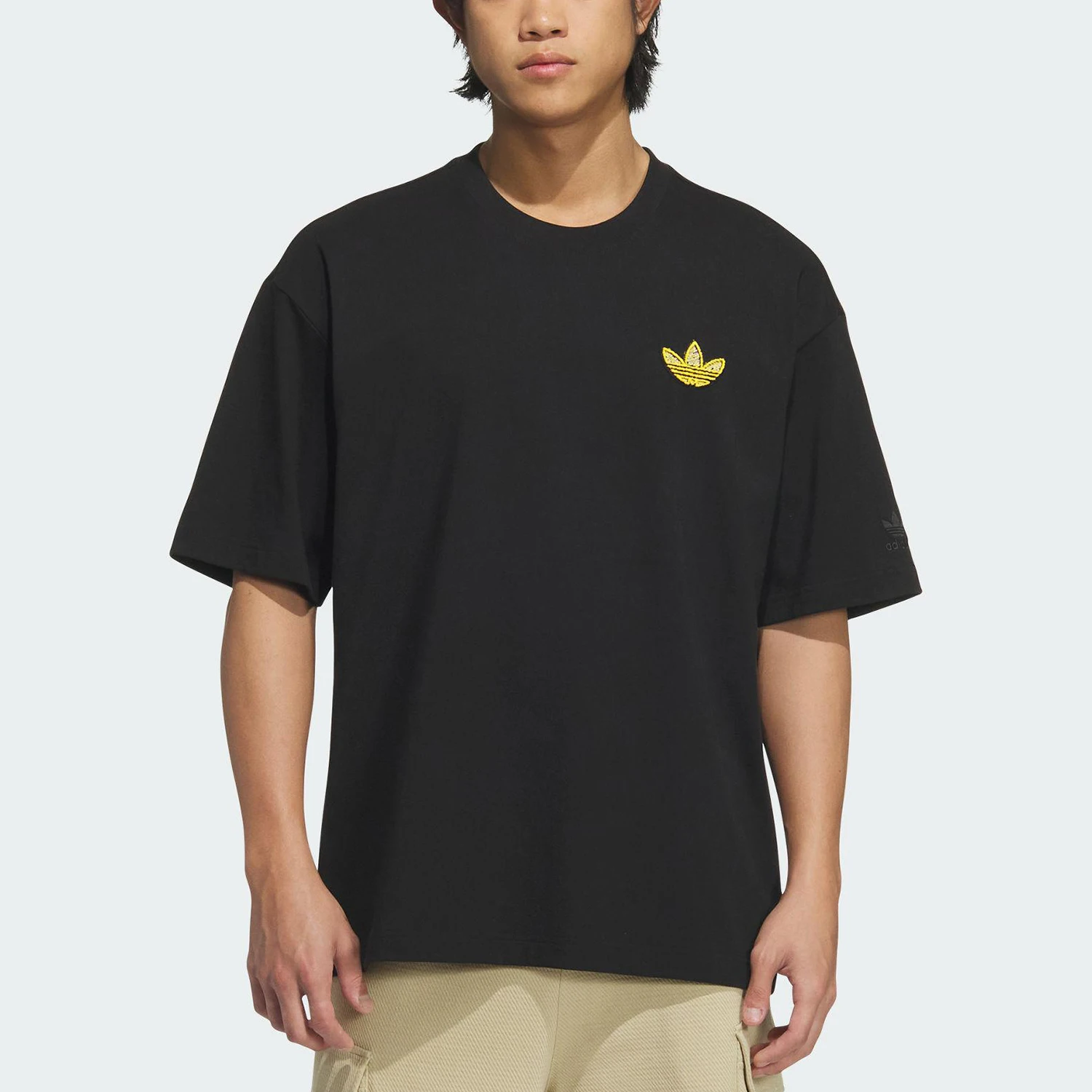 

Adidas genuine Three Stripes Men's Knit Casual T-Shirt KE5794