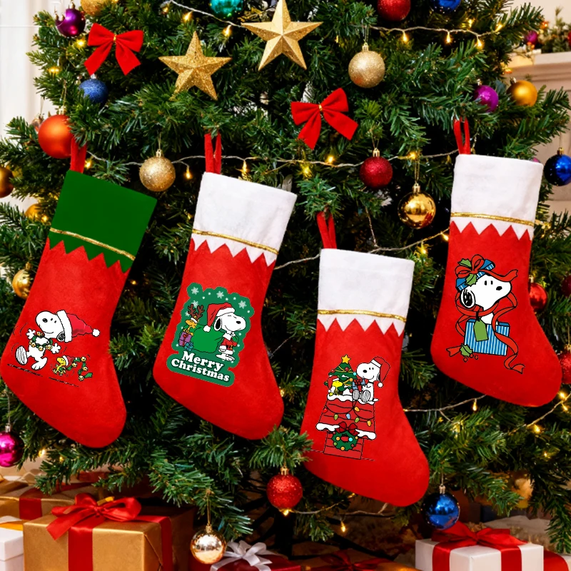 

Snoopys Christmas Stocking Family Holiday Party Decorations Children's Cartoon Anime Socks Gift Bags Storage Pouch Xmas Gifts