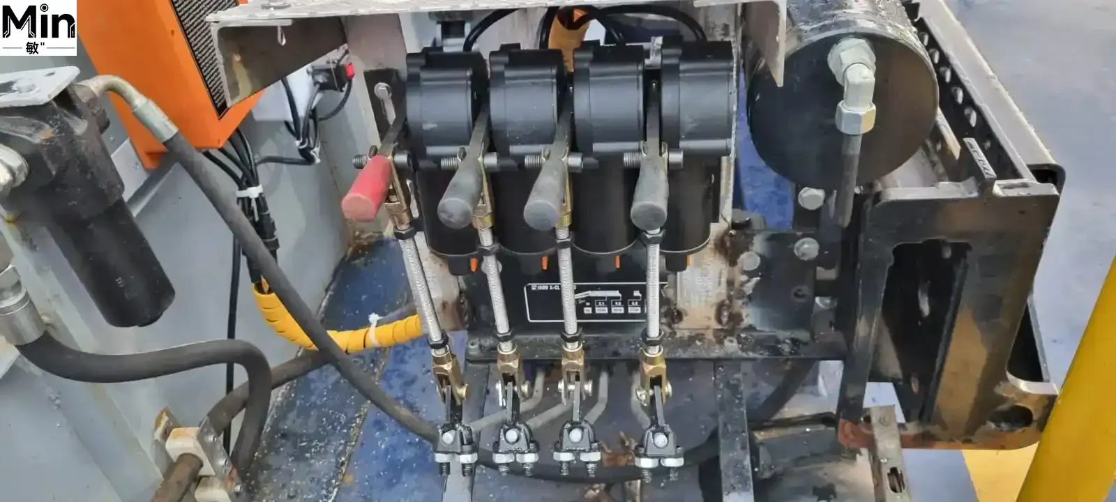 Wireless Industrial Radio Remote Control for Hydraulic Lifts Truck Manipulator Crane Construction Machinery